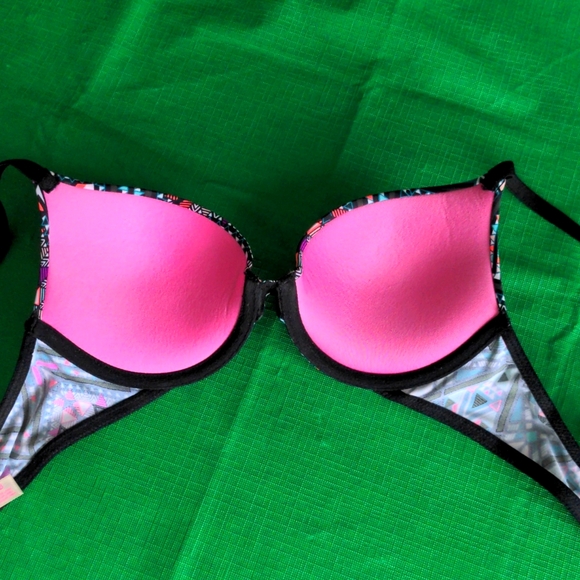 VICTORIA'S SECRET BRA - Picture 2 of 4